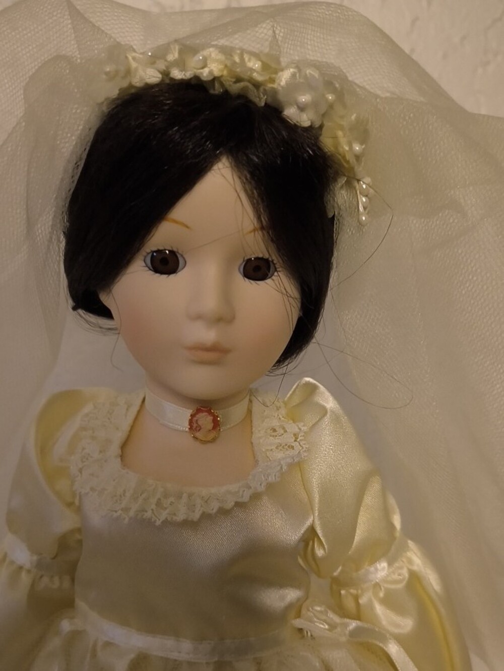 Seymour Mann 1984 Elegant Asian Porcelain Bridal Doll In Gown